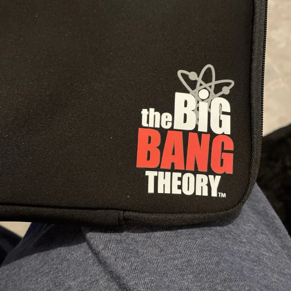 The Big Bang Theory - Cast & Crew Gift Laptop Soft Cover Bag RARE PROMO